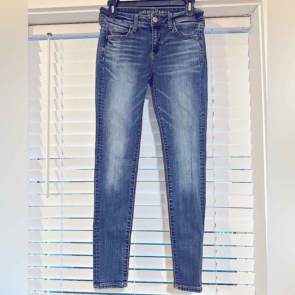 Women’s American eagle jeans
